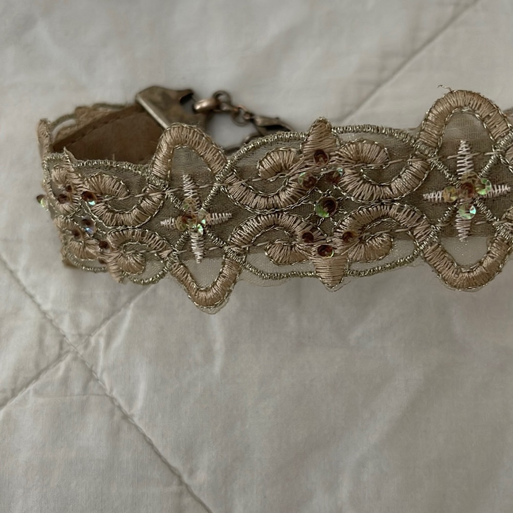Chocker lace & beads